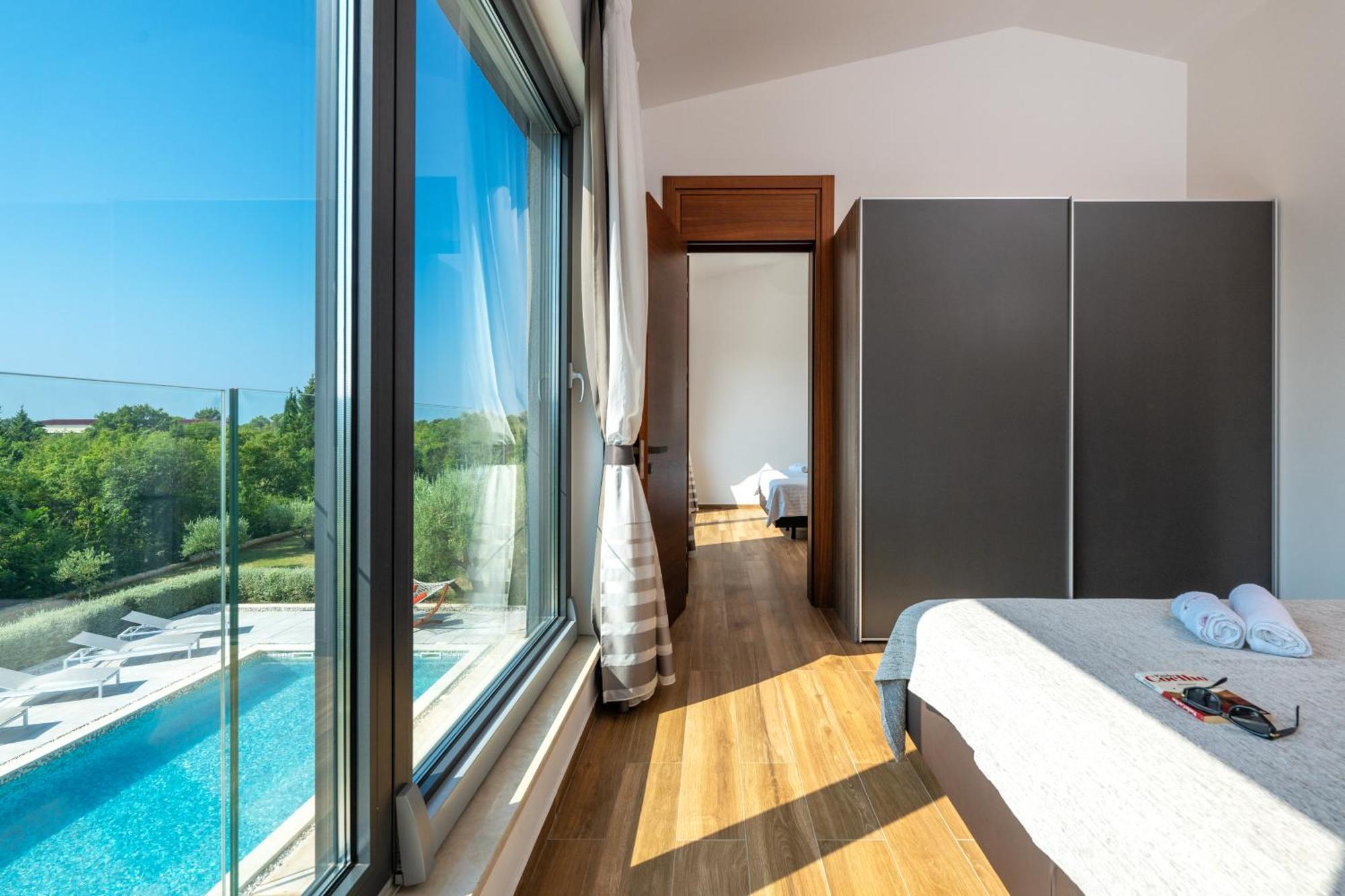 Martincic Residence - 5 Stars Luxury With Pool Heating On 4000M2 Rakalj 외부 사진