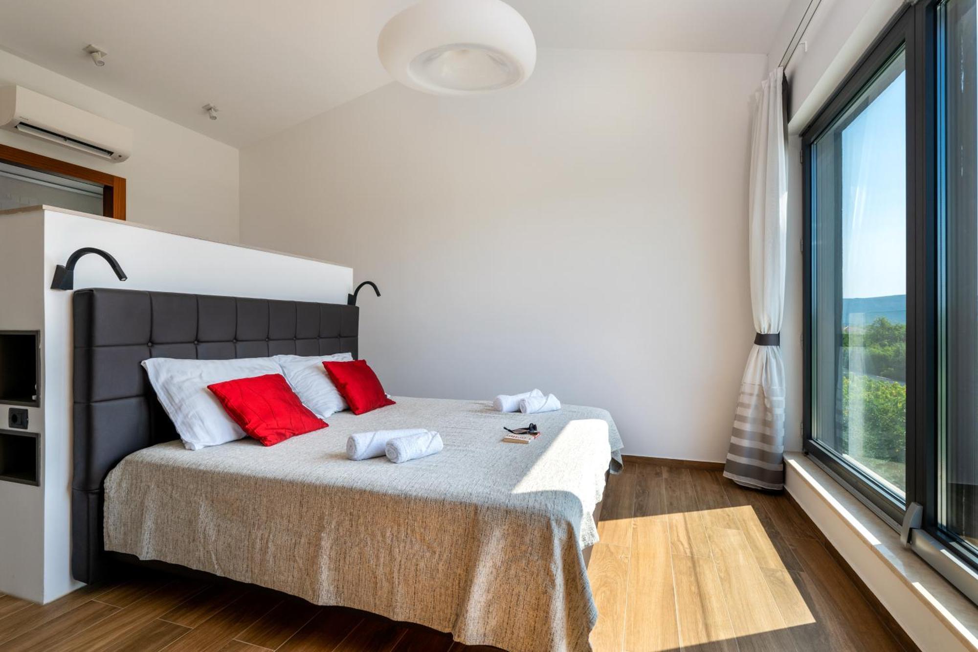 Martincic Residence - 5 Stars Luxury With Pool Heating On 4000M2 Rakalj 외부 사진