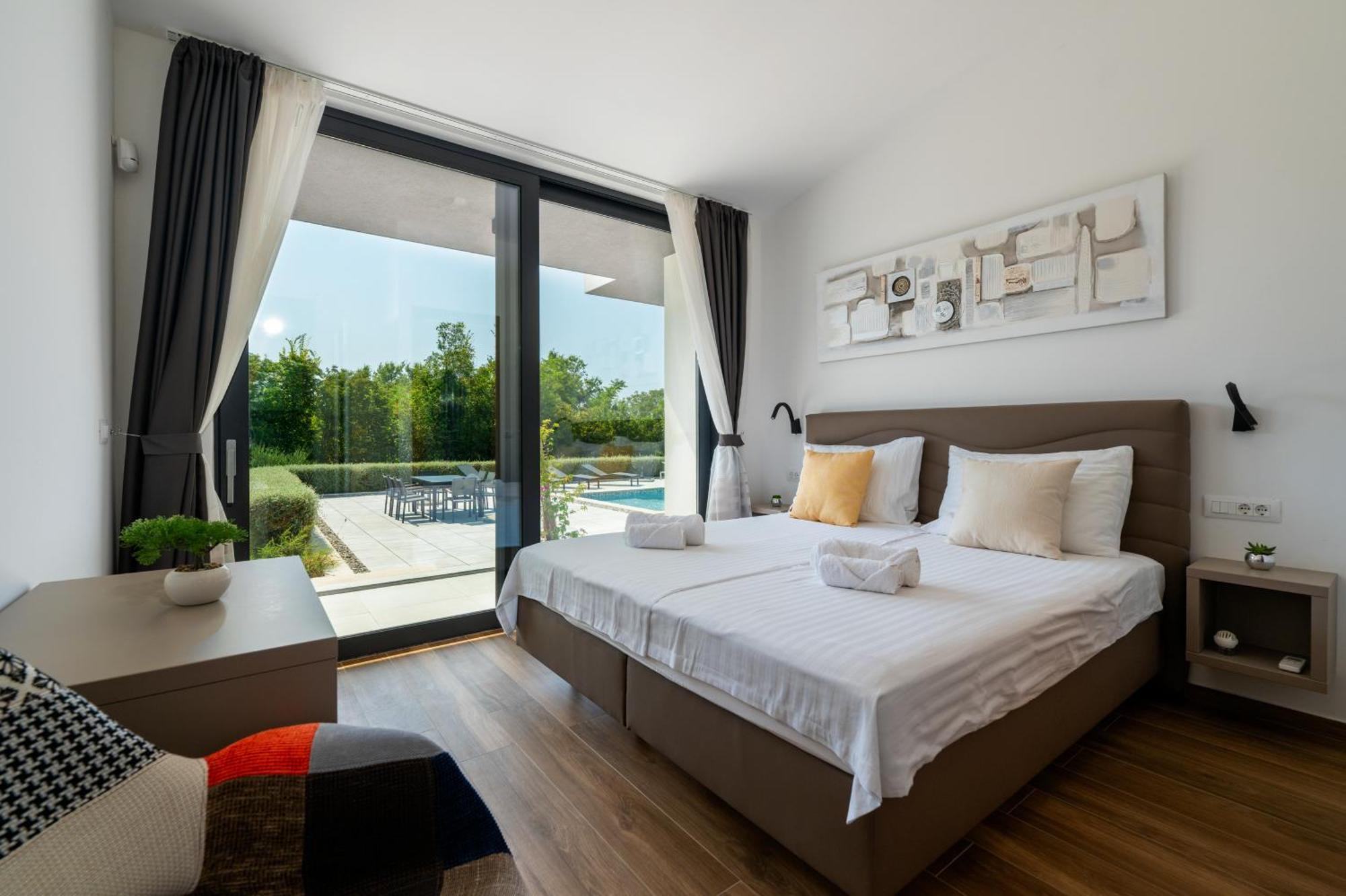 Martincic Residence - 5 Stars Luxury With Pool Heating On 4000M2 Rakalj 외부 사진